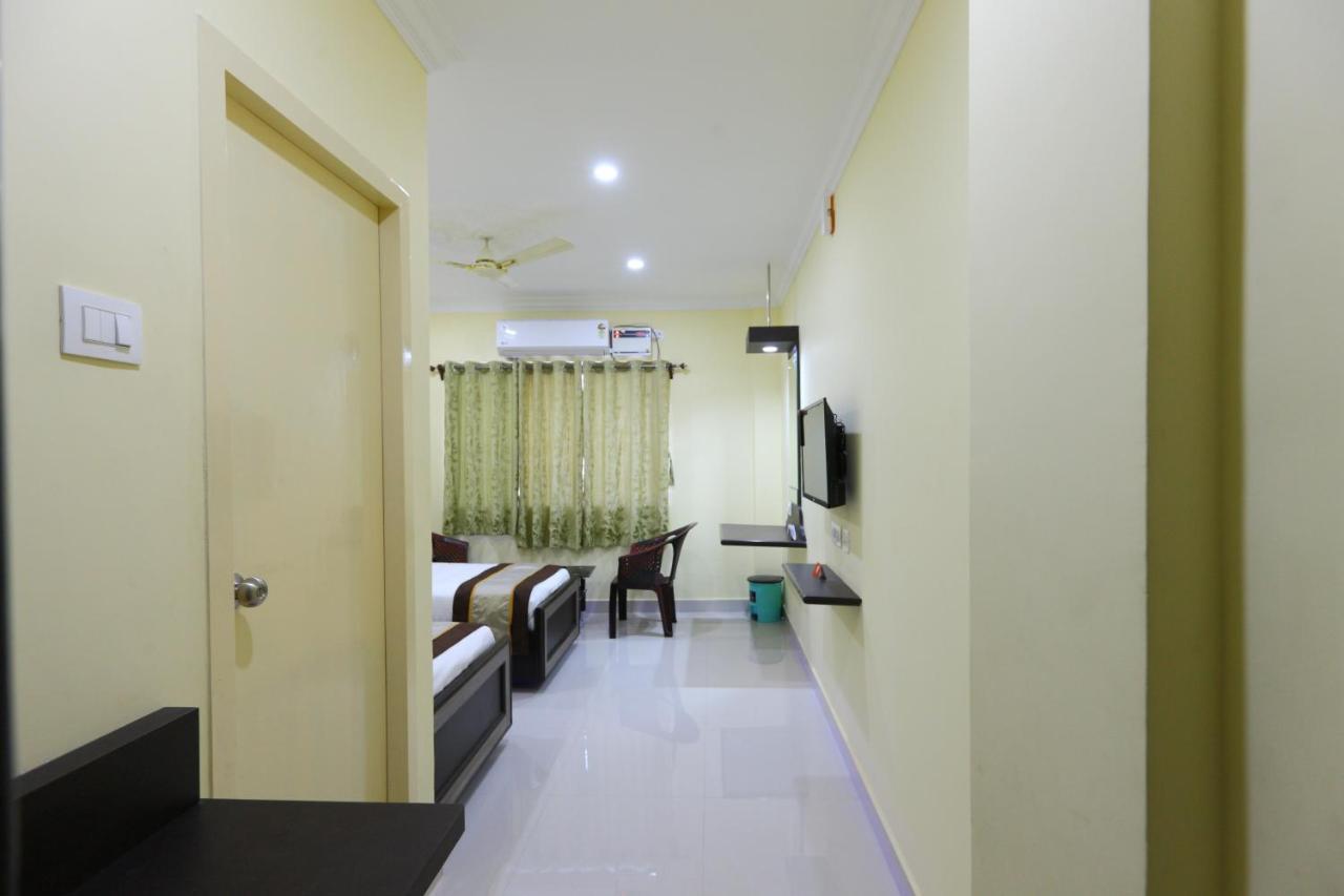 Saibala Lnn Hotel Chennai Exterior foto