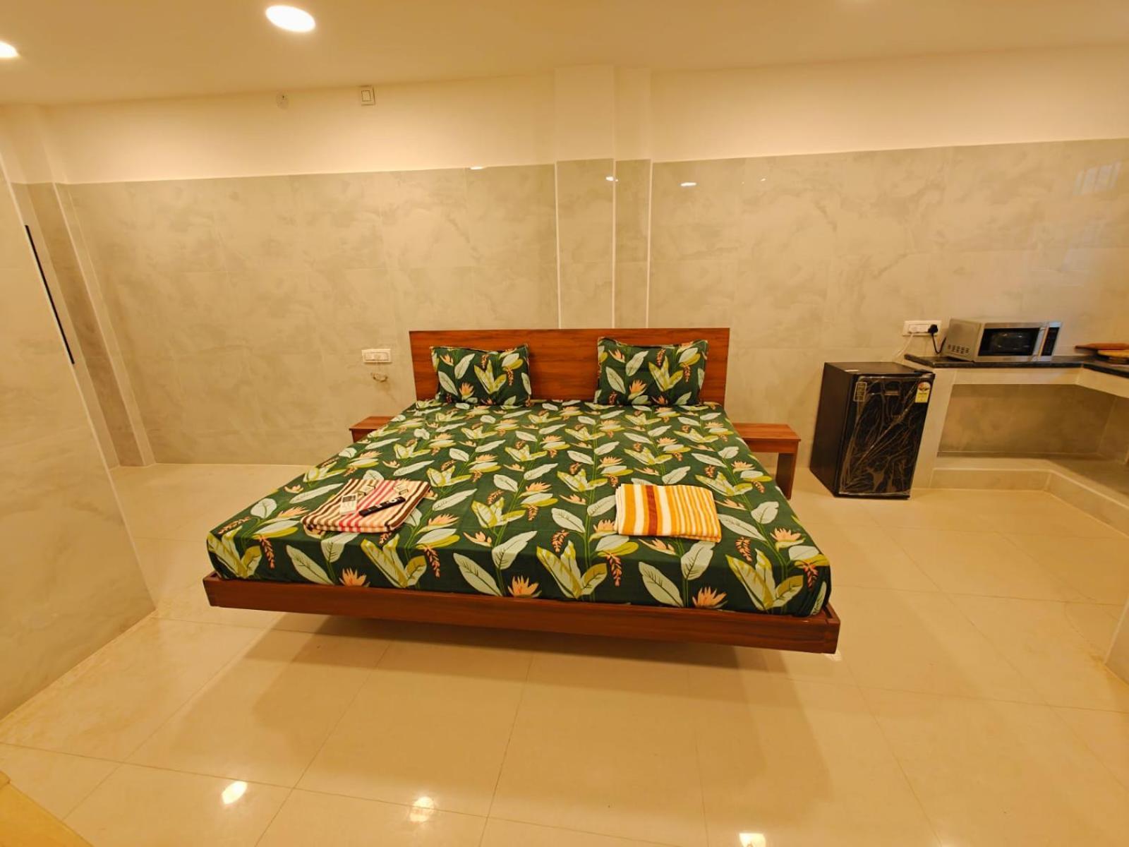 Saibala Lnn Hotel Chennai Exterior foto