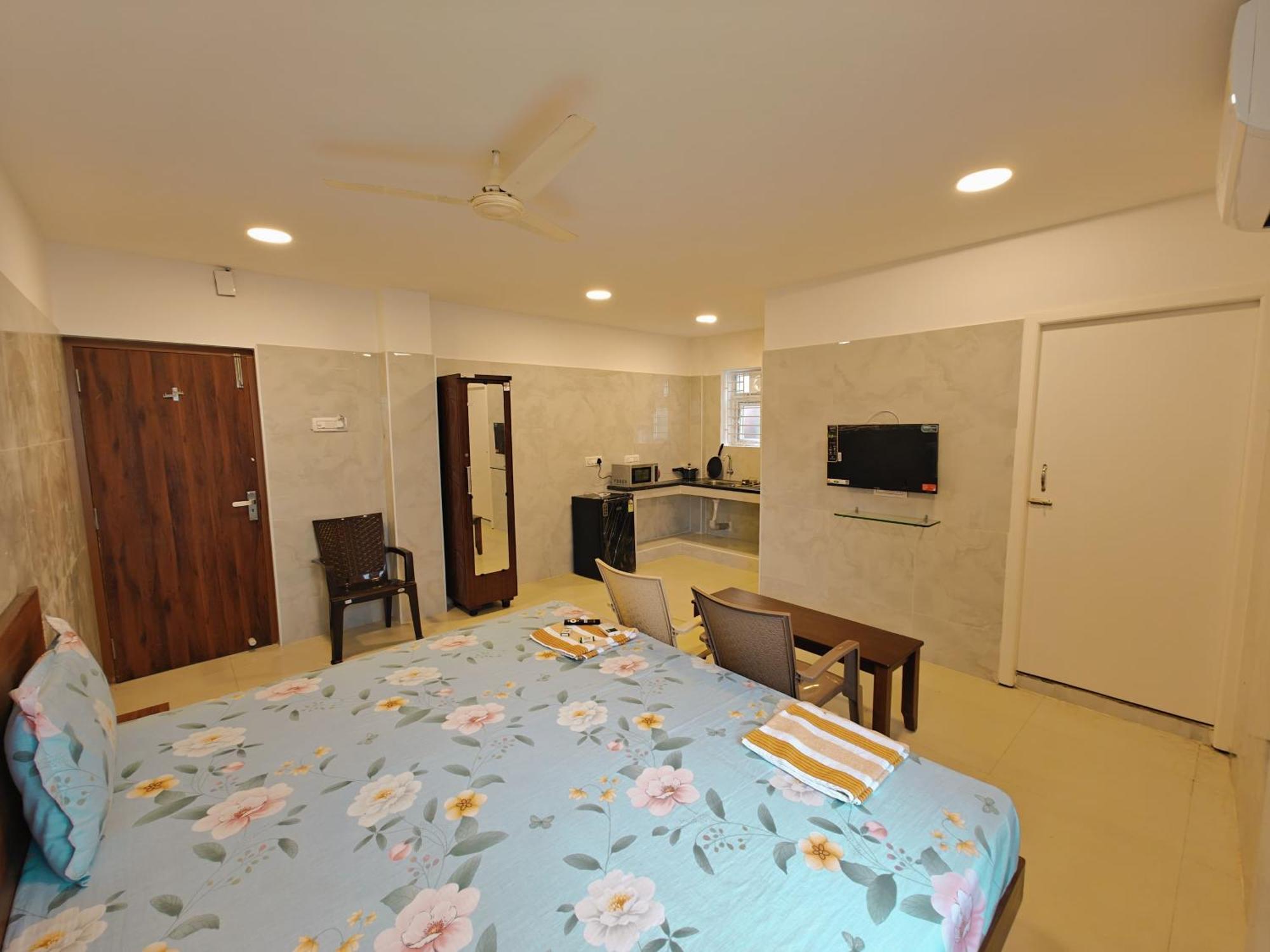 Saibala Lnn Hotel Chennai Exterior foto