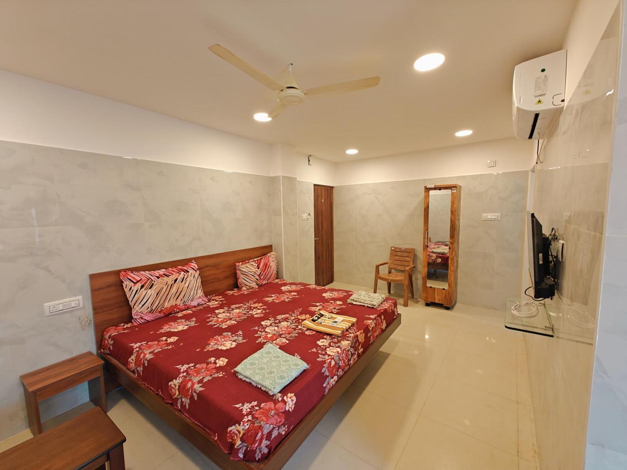 Saibala Lnn Hotel Chennai Exterior foto